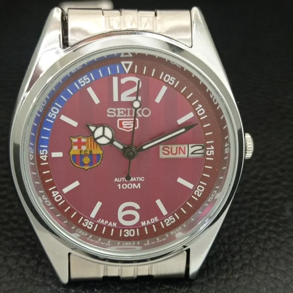 Vintage 1977 FCB Seiko Automatic Mens Silver Watch W/daydate & FCB accents